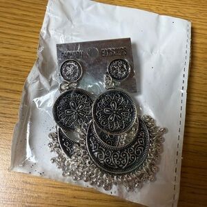 New in Package Silver and Black Dangling Fashion Earrings – Statement Jewelry